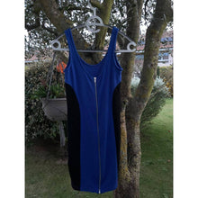 Bild in die Galerie hochladen, Elektrisch blaues und schwarzes Kleid
