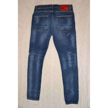Bild in die Galerie hochladen, Skinny Jeans mit Löchern und Flecken
