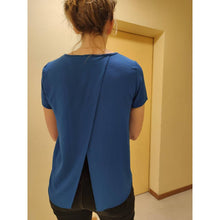 Upload image to gallery, Top blue split effect on back
