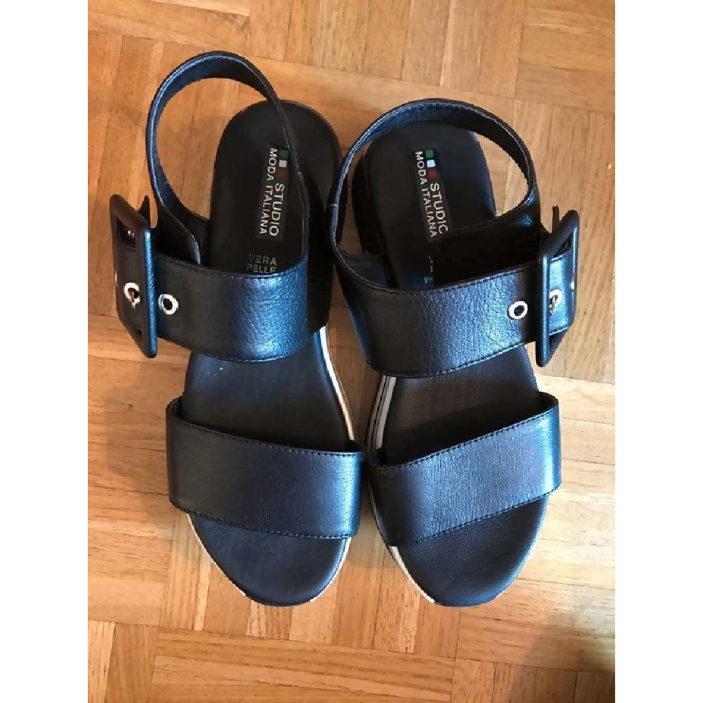 leather wedge sandals