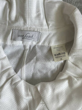 Upload image to gallery, White shirt
