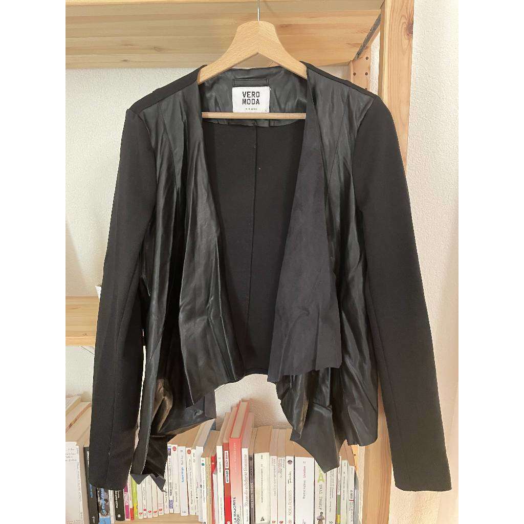Lightweight black two-ply jacket
