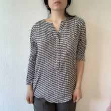 Upload image to gallery, Lightweight patterned blouse
