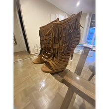 Upload image to gallery, Fringed heels
