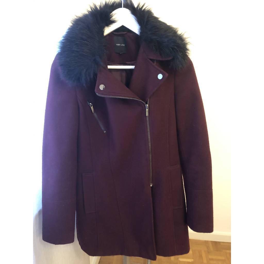 Coat with fake fur
