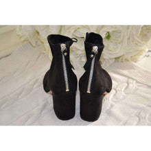 Upload image to gallery, Heeled boots with zip
