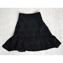 Upload image to gallery, Short flared skirt
