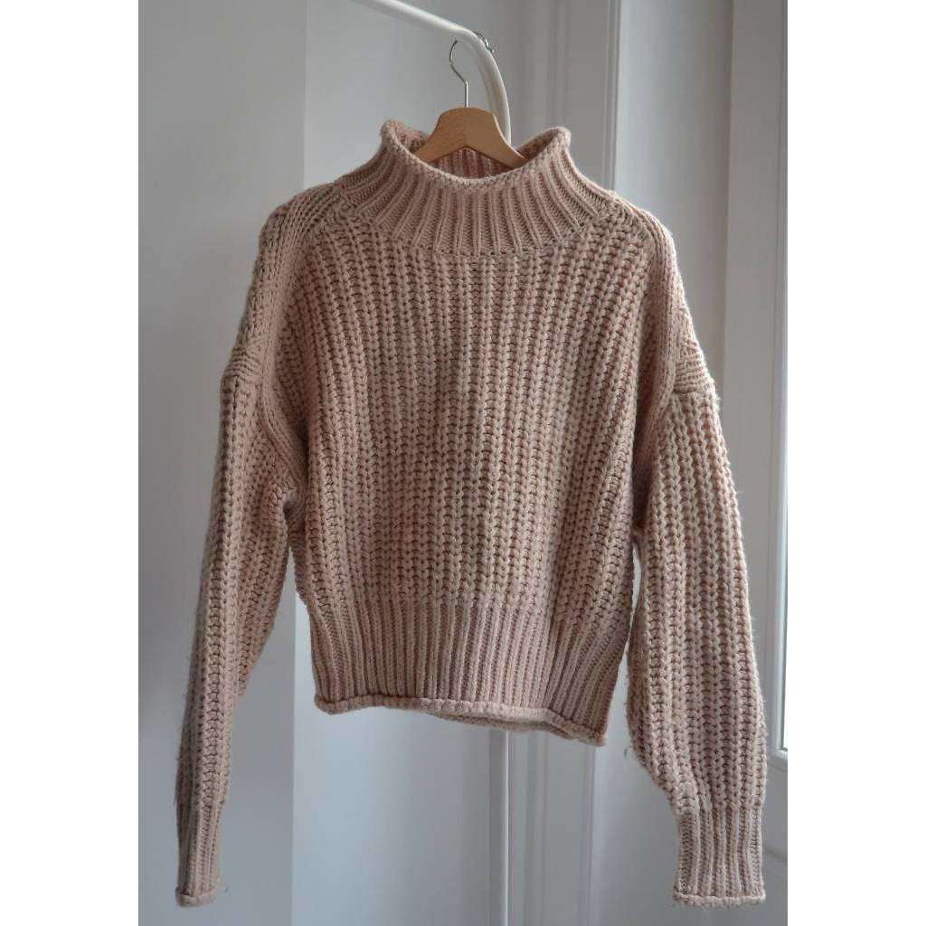 Large mesh sweater