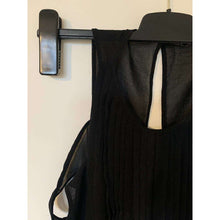 Upload image to gallery, Long black top
