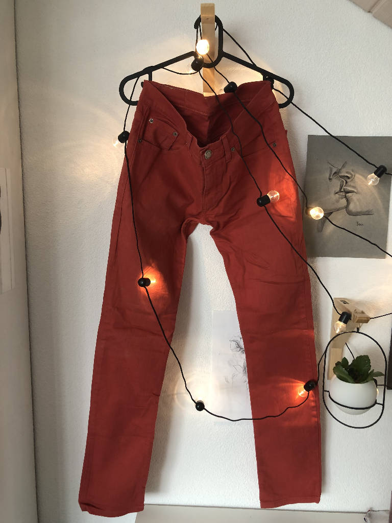 Pantaloni rossi