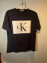 Charger l&#39;image dans la galerie, T-shirt Calvin Klein noir
