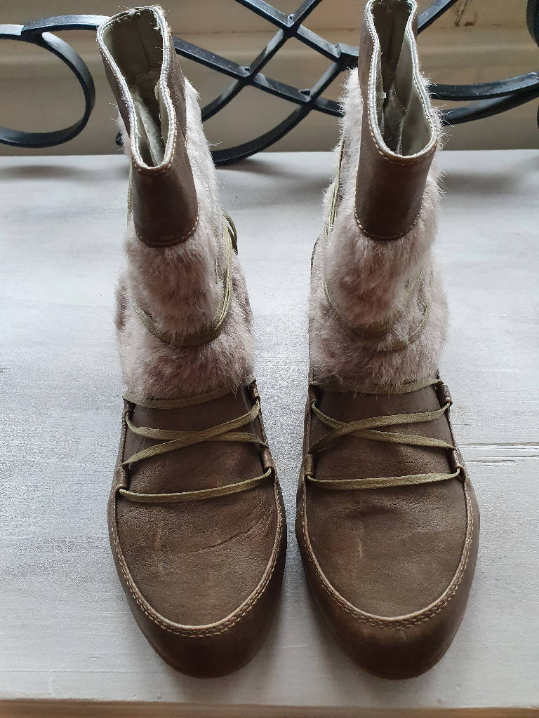 Boots d'hiver lacées Pocahontas