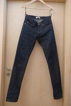 Charger l&#39;image dans la galerie, Jeans Naked &amp; Famous W28 L34

