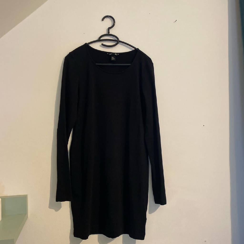 Robe basique noire manche longue H&M