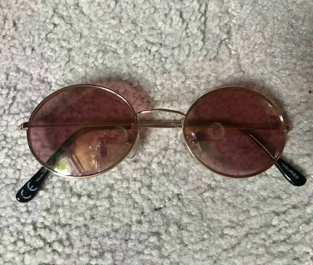 lunettes de soleil roses