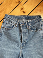 Charger l&#39;image dans la galerie, Jeans taille haute, coupe droite H&amp;M
